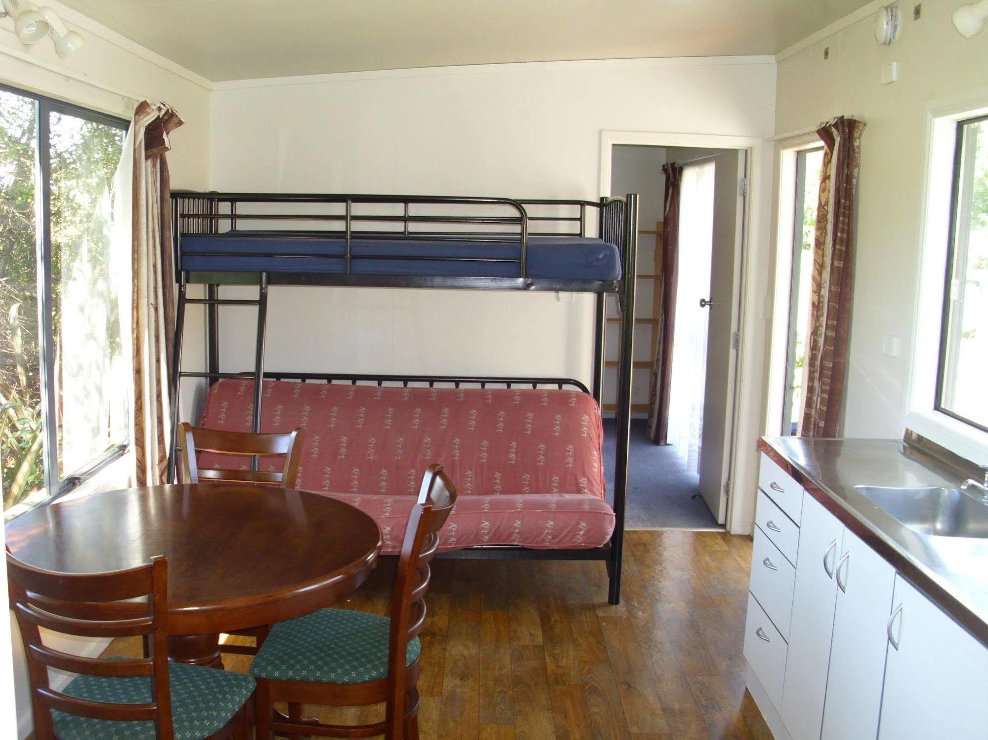 Maketu Hilltop Holiday Park Eksteriør bilde